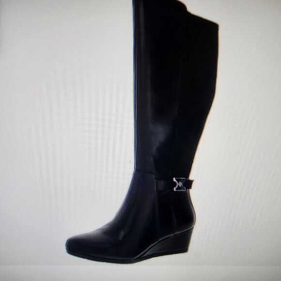 Giani Bernini "Catrinaa" Leather Black Boots. NIB. Size 6 Wide Calf. - Picture 4 of 12